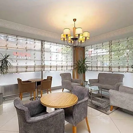 My Rose Hotel