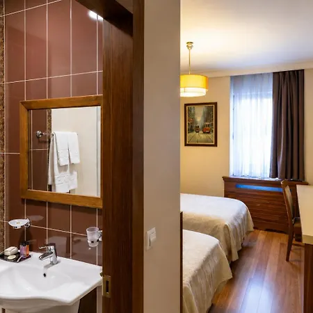 My Rose Hotel 3*