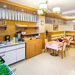 My Rose Hotel